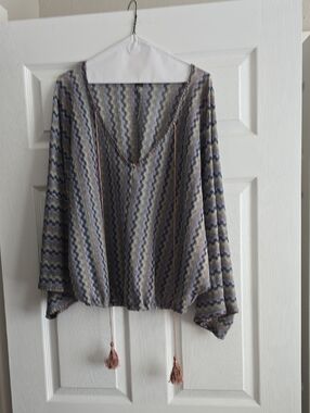 Sanctuary Multicolor Zigzag V-Neck Tassel Pullover